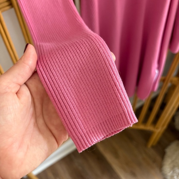 Pink Ribbed Dress - Picture 3 of 4